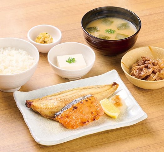 【ミニすき焼き小鉢付】銀鮭の西京焼としまほっけの定食