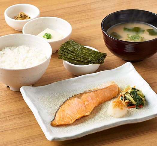 しゃけの塩焼朝食