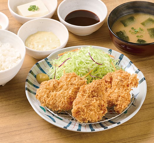 【タルタルソース付】とりカツ定食(3個)