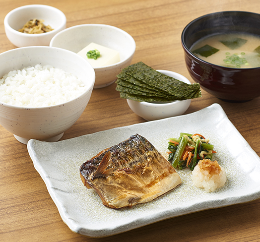 サバの塩焼朝食