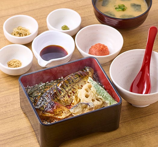 ～骨取りサバ使用～【明太子付】焼サバと天ぷらのまぶし定食