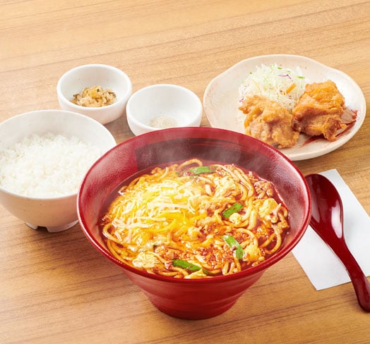 【たっぷりチーズ】辛うま麺とから揚げの定食