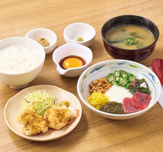 ～8種の彩り～アカモクねばとろととり天の定食