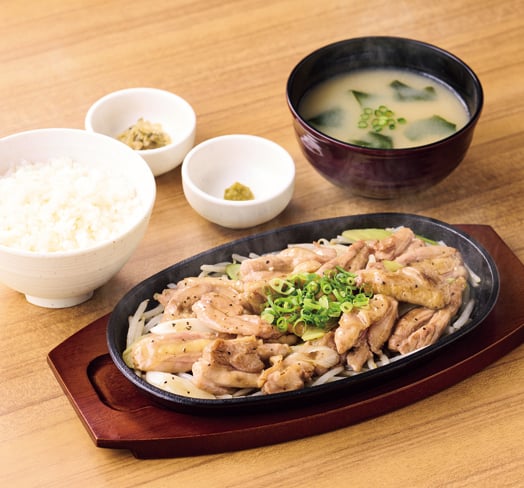 【お肉2倍】鶏せせりともも肉の柚子胡椒炒め定食