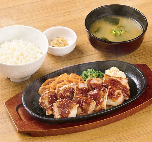 国産ポークカットステーキ定食（和風ソース）